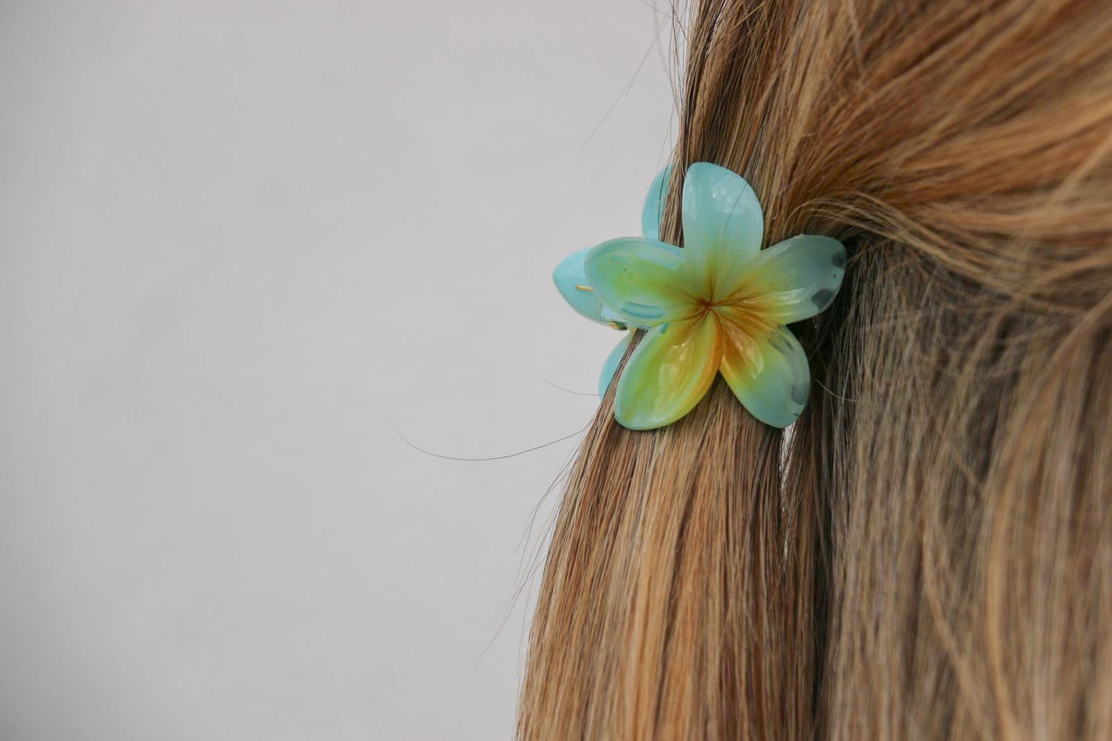 small flower hair clip