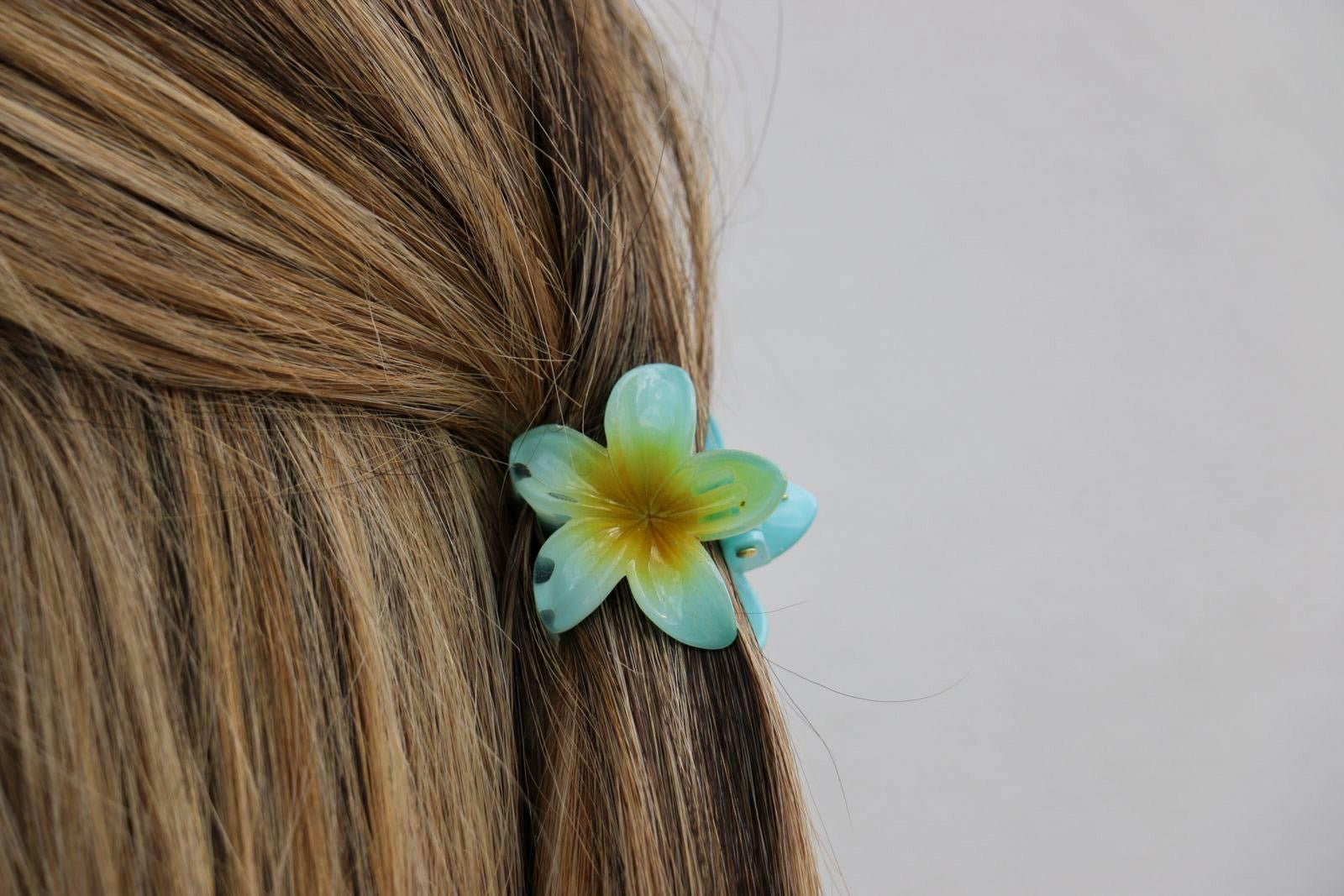 small flower hair clip